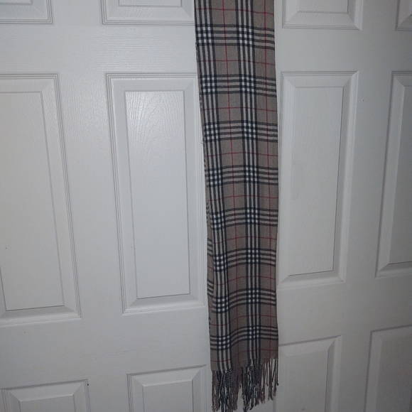 Burberry Scarf - Picture 1 of 2